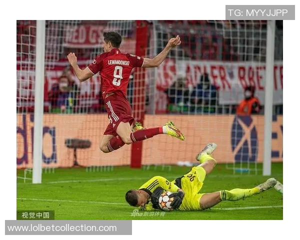 世界杯曼联与本菲卡激战成平局帽子戏法瞬间点燃全场热情