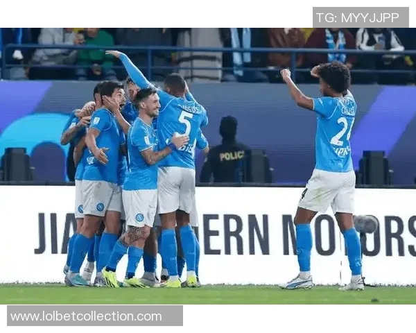 英超激战：波尔图逆转那不勒斯全场沸腾精彩瞬间解析