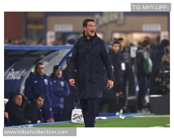 中超激战波尔图与国米战成平局争议判罚引发全场热议